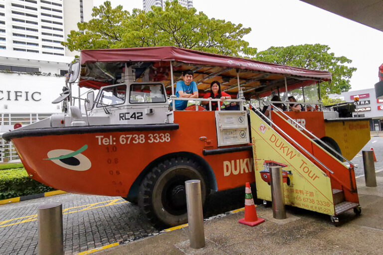 Captain Explorer Dukw Tour This Duck Tour Lets You See Singapore From