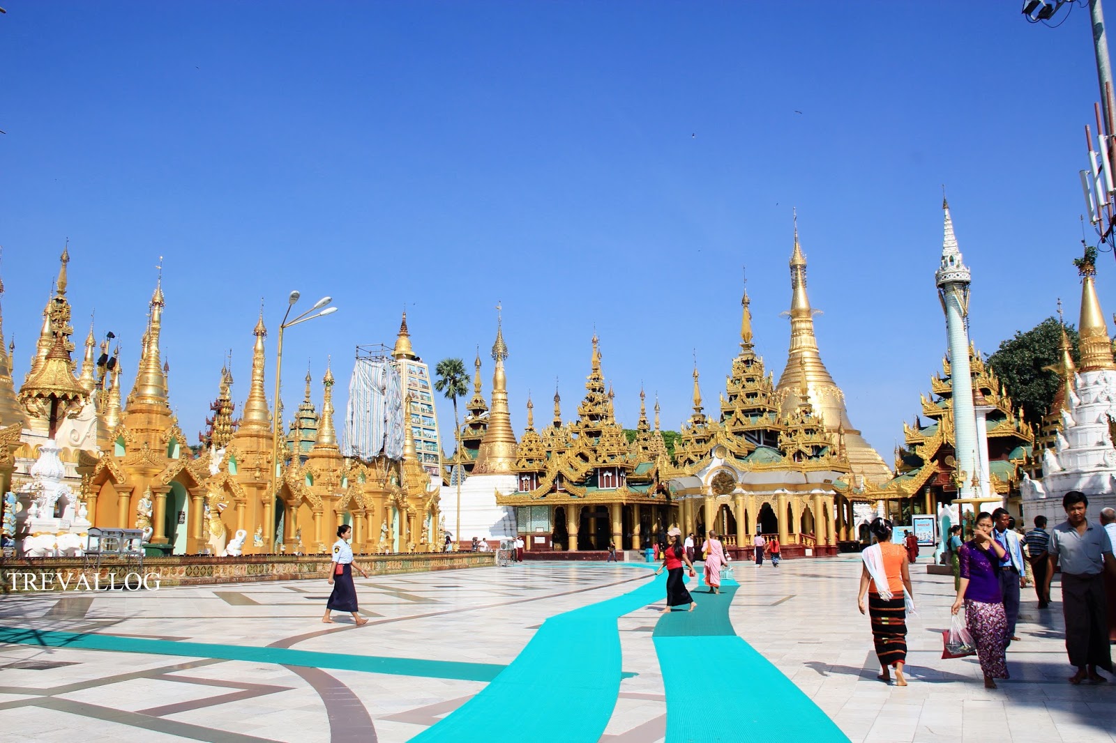 The huge compound of Shwedagon Pagoda, Yangon