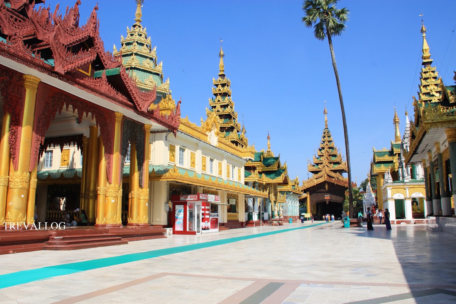 The huge compound of Shwedagon Pagoda, Yangon