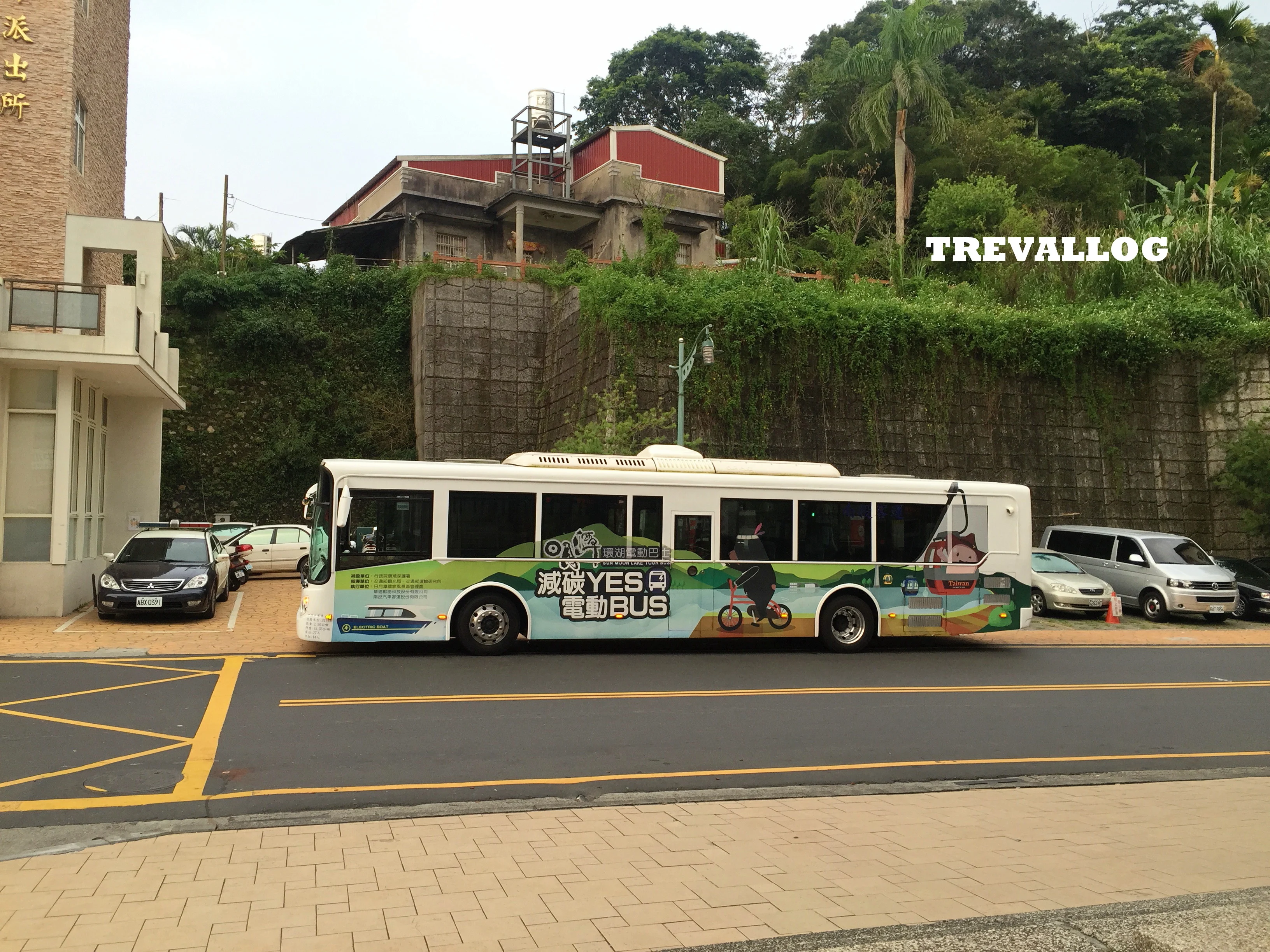 Yes Bus, round the lake bus, we took at Ita Thao, Sun Moon Lake, Taiwan