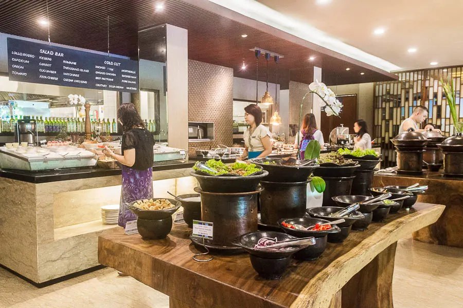 Momo Cafe, buffet, Courtyard Marriott Nusa Dua Bali