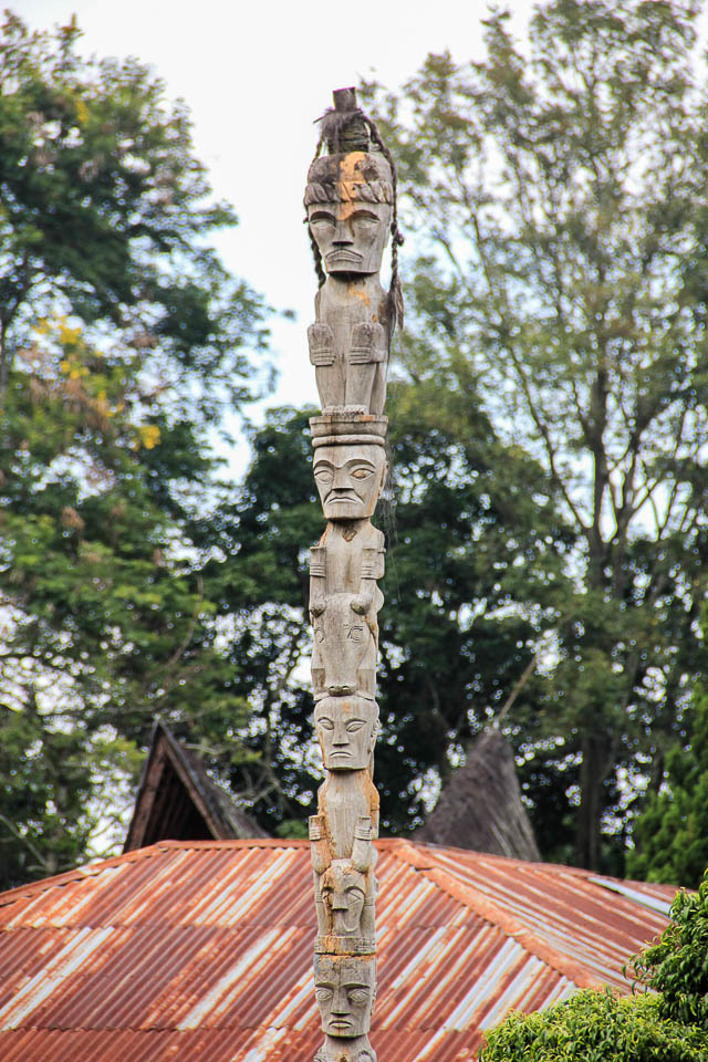 Totem pole, Tomok, Samosir, Lake Toba, Indonesia
