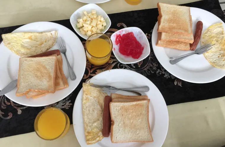 noomoo maldives breakfast, hulhumale hotel