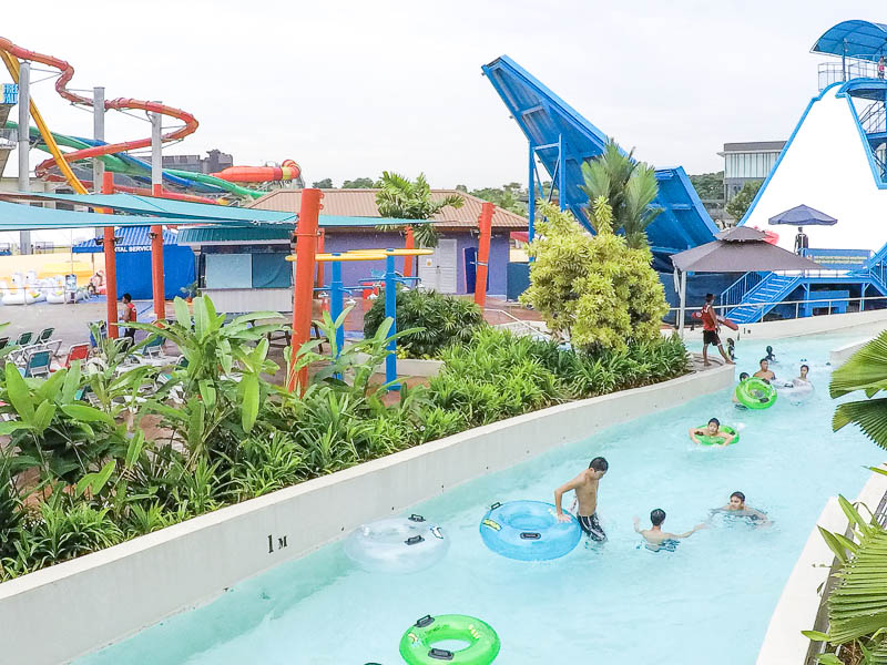 Wild Wild Wet Waterpark Singapore - Shiok River