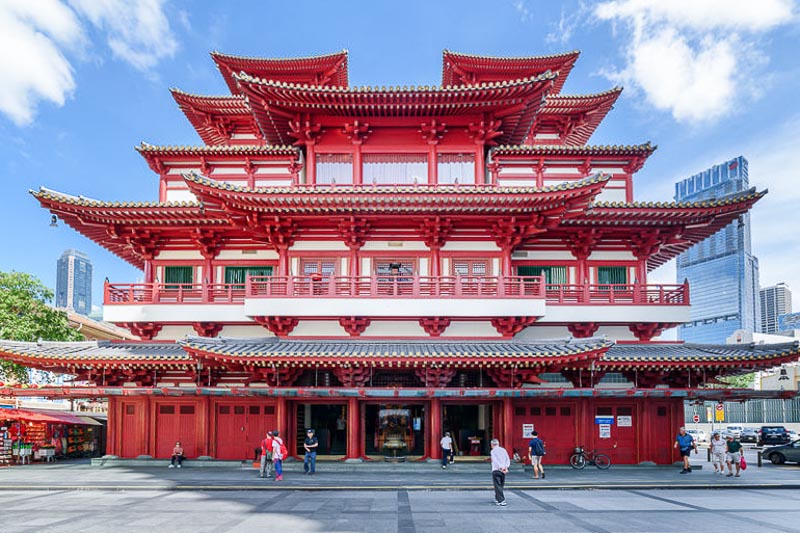 Weekend Itinerary for Budget Travellers in Singapore - Buddha Tooth Relic Temple in Chinatown