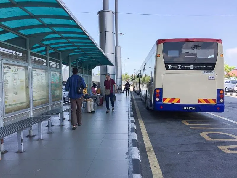 Penang International Airport: bus to town