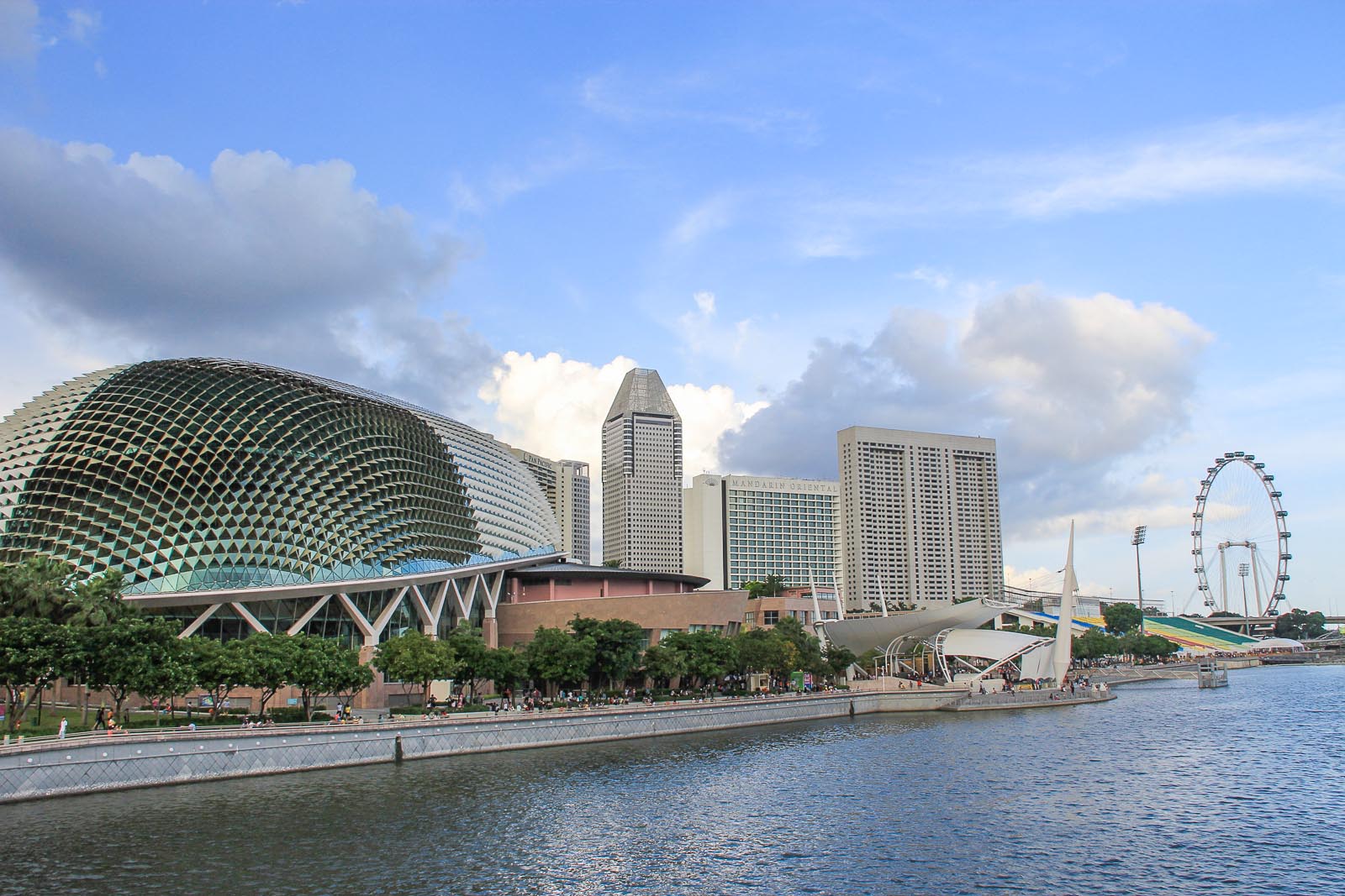 Things NOT to do in Singapore