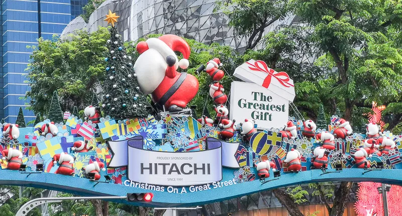 Christmas in Singapore - Orchard Road Christmas decoration