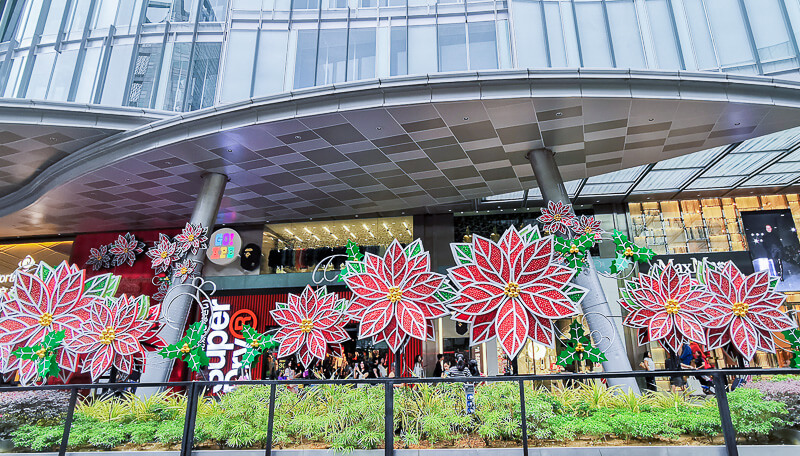 Christmas in Singapore - Orchard Road mandarin gallery