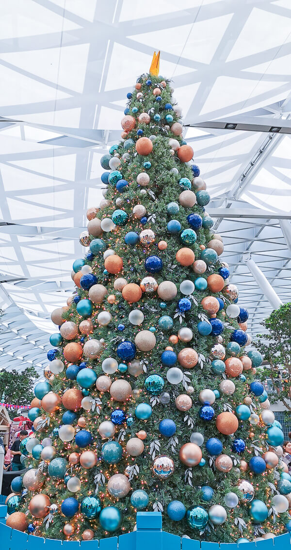  Christmas in Singapore - Jewel Changi Airport Festive Market