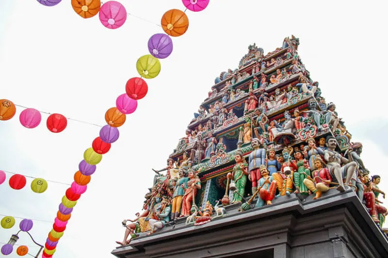 Awesome Places in Singapore You Can Visit for Free - Sri Mariamman Temple at Chinatown