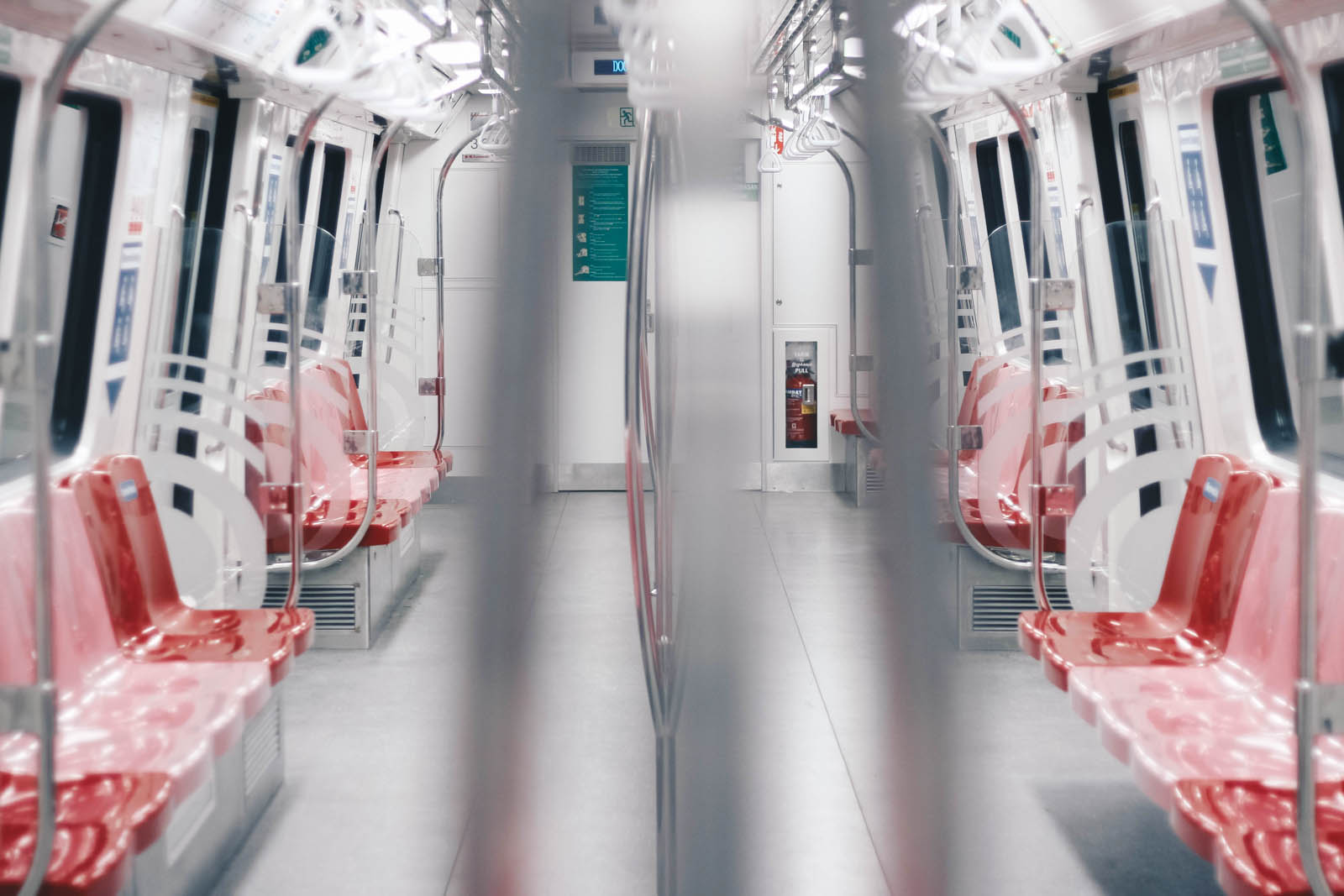 are dogs allowed on mrt singapore