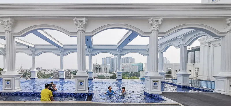 Adimulia Hotel Medan Review - Swimming Pool