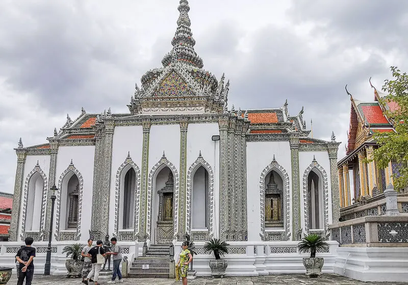 Wat Phra Wiharn Yod No 5