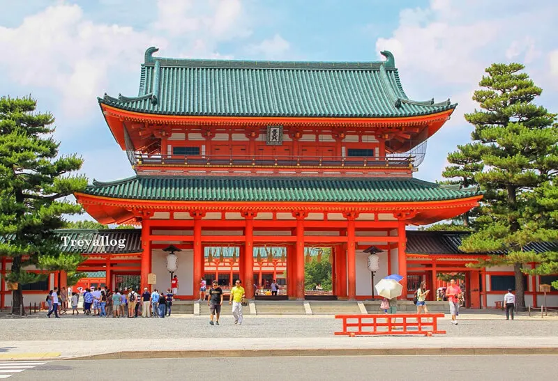 Entrance of Heian Shrine
