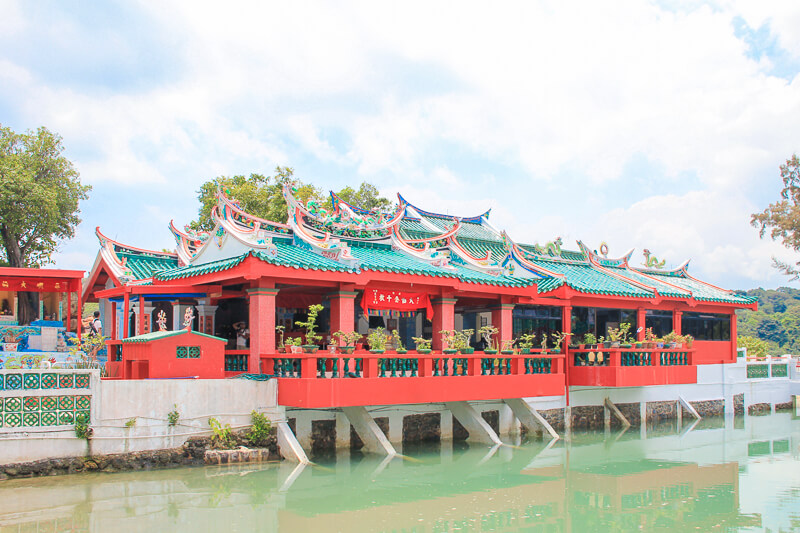 Kusu Island Singapore - things to do - chinese temple