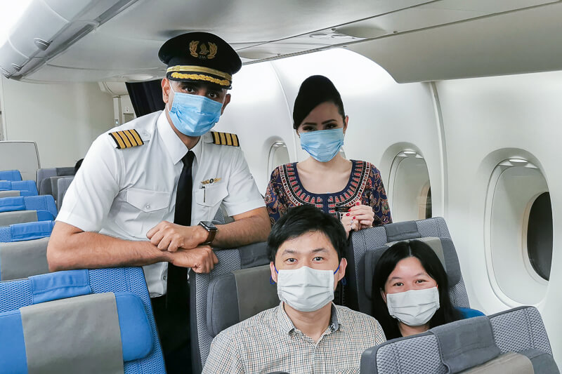 Pilot and Air Stewardess at Singapore Airline Restaurant A380 Changi