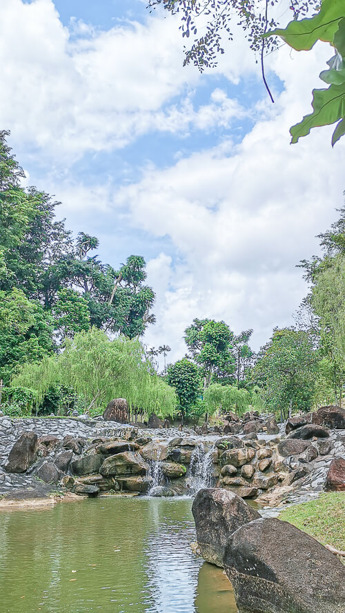 Kong Meng San Phor Kark See Singapore - Dragon Pond