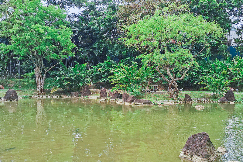 Kong Meng San Phor Kark See Singapore - Dragon Pond