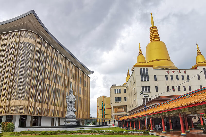 Kong Meng San Phor Kark See Singapore - Meditation Hall