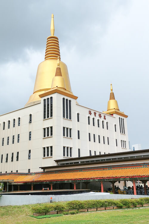 Kong Meng San Phor Kark See Singapore - Pagoda of 10000 Buddhas