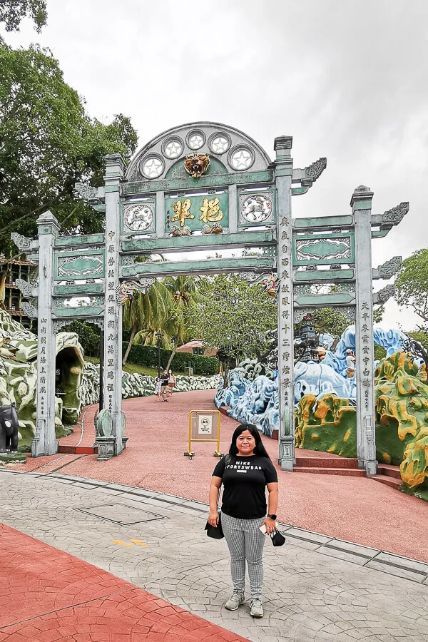 Haw Par Villa Singapore - Outdoor Park - Archway