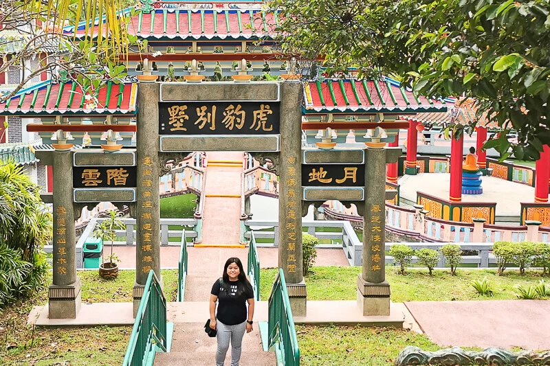 Haw Par Villa Singapore - Outdoor Park - Archway 