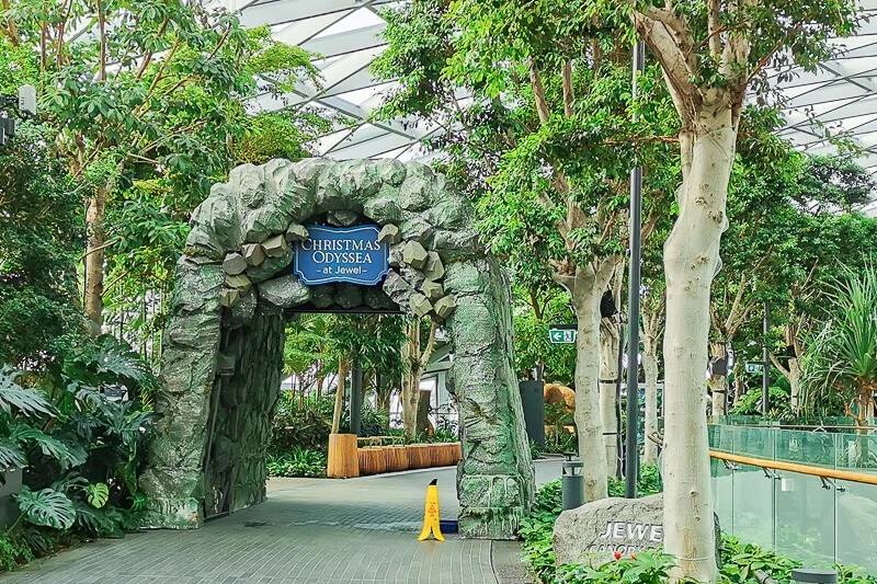 Christmas in Singapore 2022 - Jewel Changi Airport (3) Canopy Park