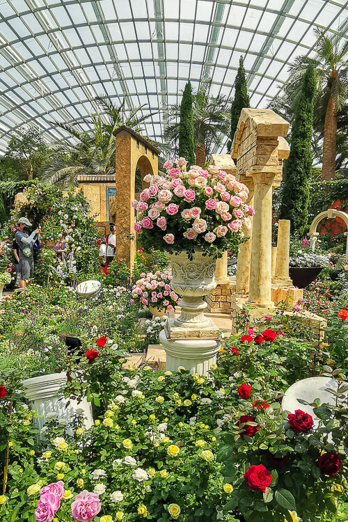 Gardens by the Bay - Rose Romance 2022 - Italian Countryside and Garden