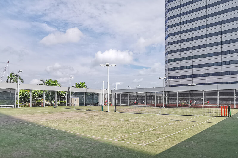 Swissotel The Stamford Review - Tennis Court