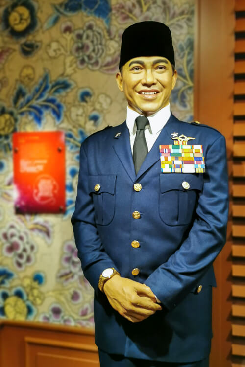 Madame Tussauds Singapore Review - World Leaders - Indonesia First President - Soekarno