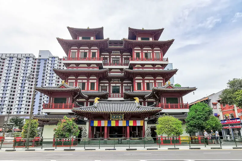 Things to do in Chinatown Singapore - Buddha Tooth Relic Temple