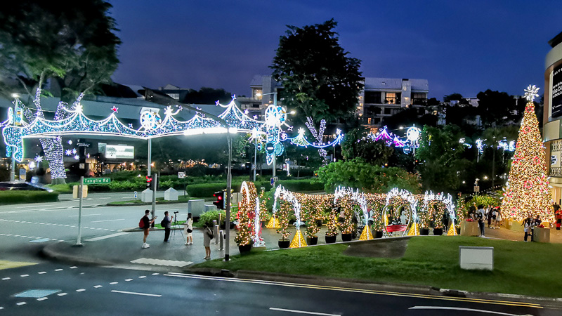 FunVee Christmas Light Up Tour - Tanglin Mall