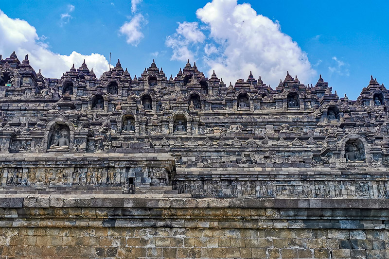 Guide to Visiting Candi Borobudur - Temple Yard