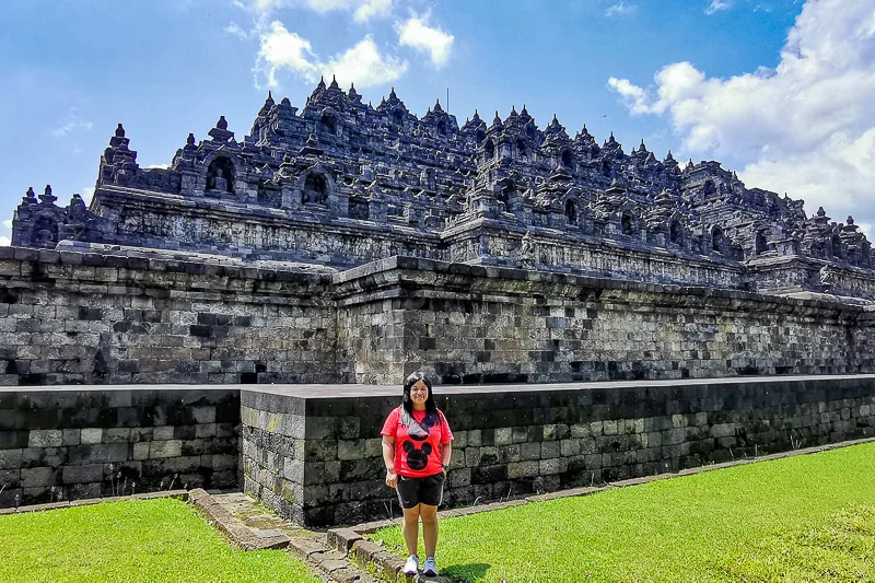 Guide to Visiting Candi Borobudur - Temple Yard