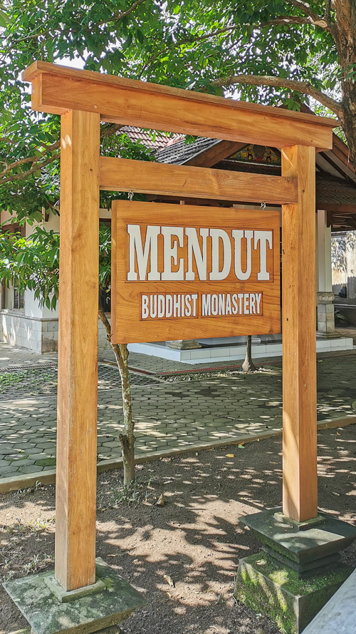 Guide to Visiting Candi Mendut - Mendut Buddhist Monastery