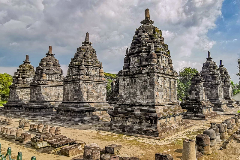 Guide to Visiting Candi Prambanan - Candi Lumbung