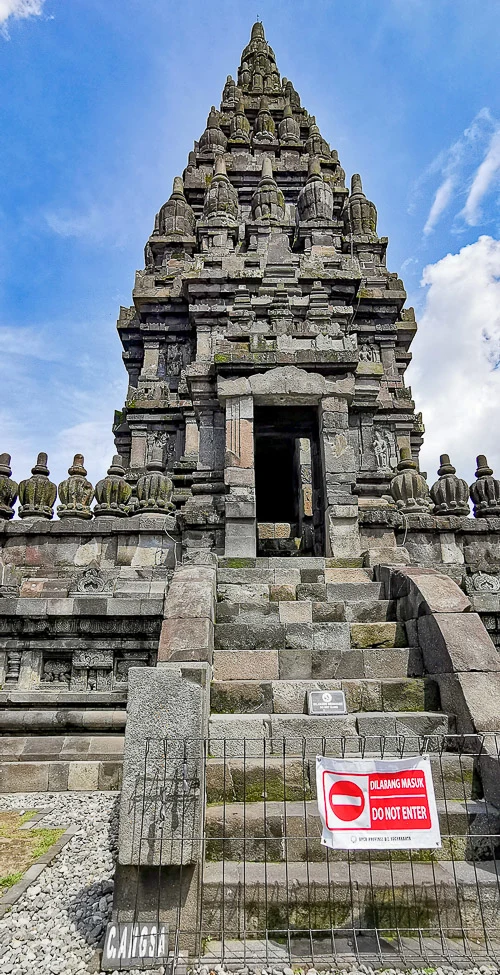 Guide to Visiting Candi Prambanan - Prambanan Temple Main Courtyard