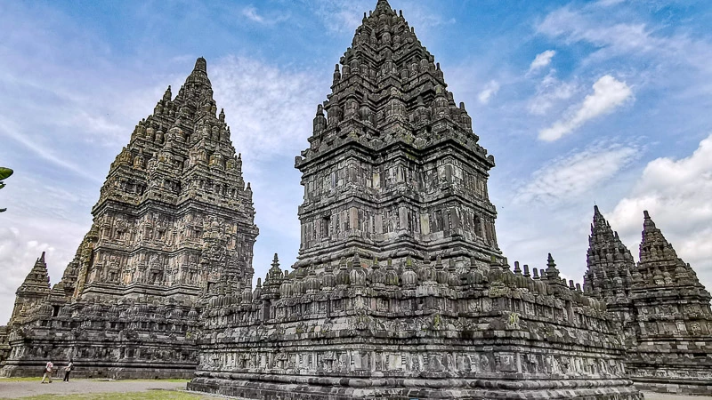 Guide to Visiting Candi Prambanan - Prambanan Temple Main Courtyard