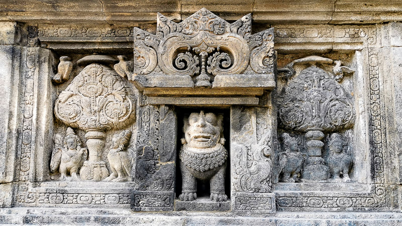 Guide to Visiting Candi Prambanan - Prambanan Temple Main Courtyard