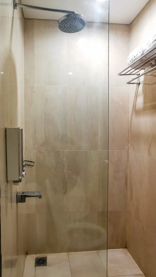 Harper Malioboro Yogyakarta Review - Bathroom (2) Shower