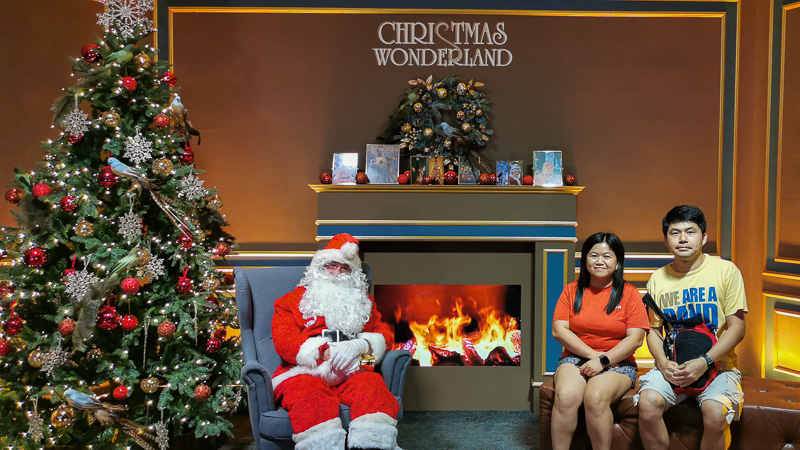 Singapore Christmas Wwonderland 2022 at Gardens by the Bay - St Nick Square - Meet Santa Clause