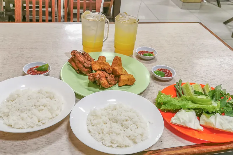 Ayam Goreng Tojoyo Yogyakarta