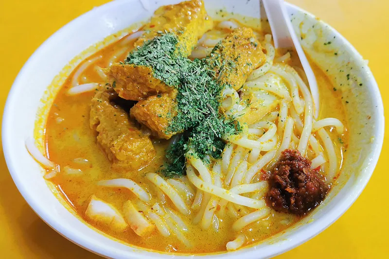 How to Order Hawker Food in Singapore - Laksa