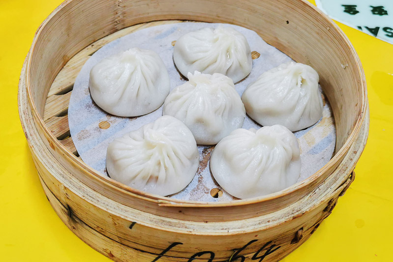 What to Eat at People’s Park Food Centre - Hong Peng La Mian Xiao Long Bao Food