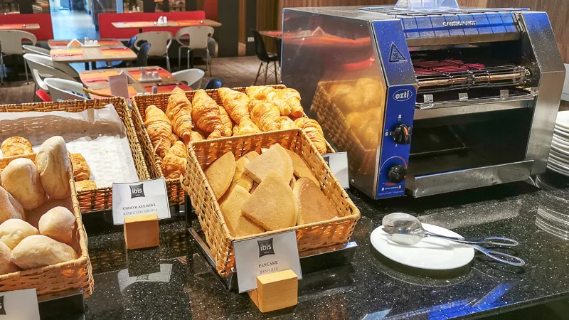 ibis Saigon Airport Review - Breakfast