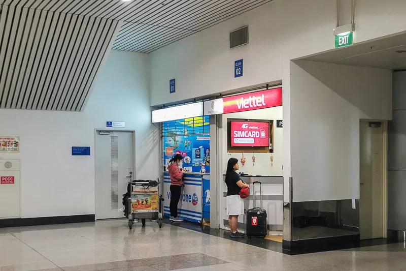 3 days in Ho Chi Minh City - SIM Card at airport