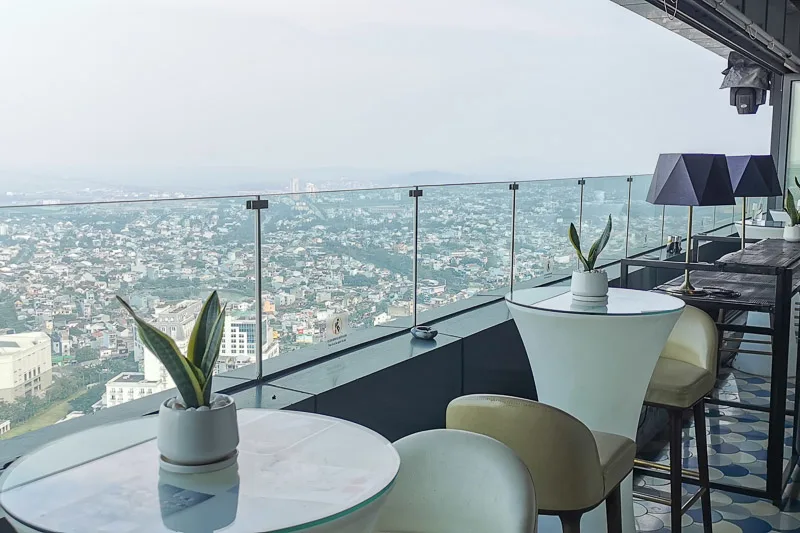 Melia Vinpearl Hue Sky Bar