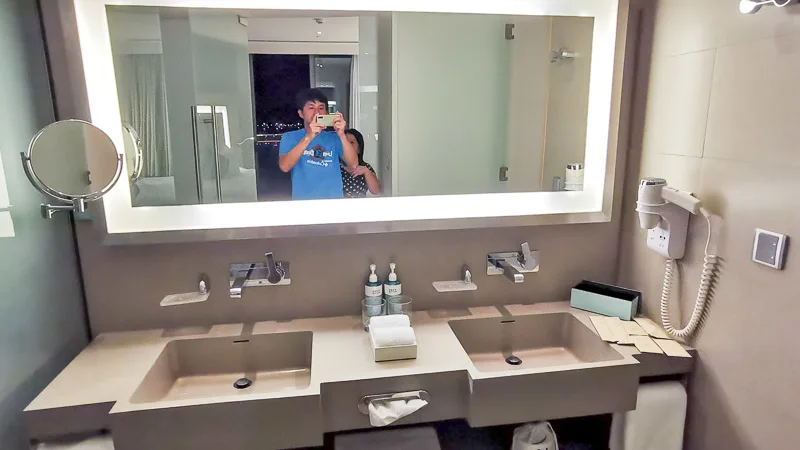 Novotel Danang Premier Han River Review - Corner Suite - Bathroom