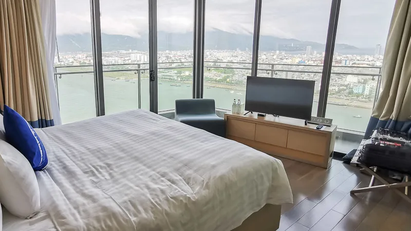 Novotel Danang Premier Han River Review - Corner Suite - Bedroom